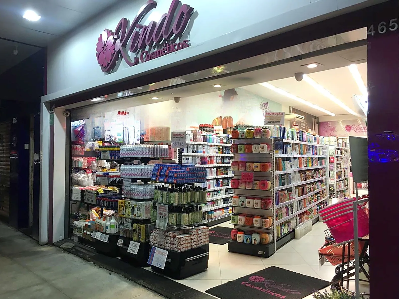 Fachada da Kindo Cosméticos na Rua Doze de Outubro, 465, Lapa